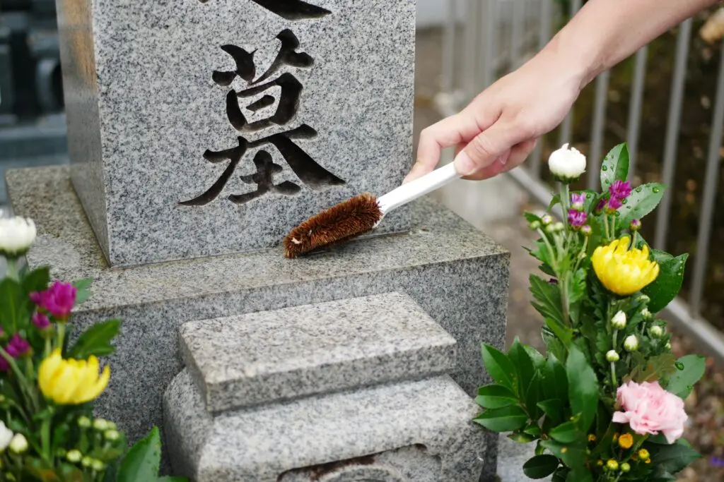 意外と知らないお墓掃除のコツ 霊園 お墓の鳳友産業グループ